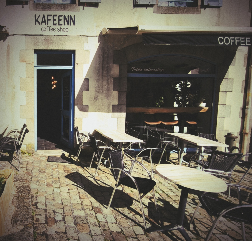 Devanture du coffee shop Kafeenn